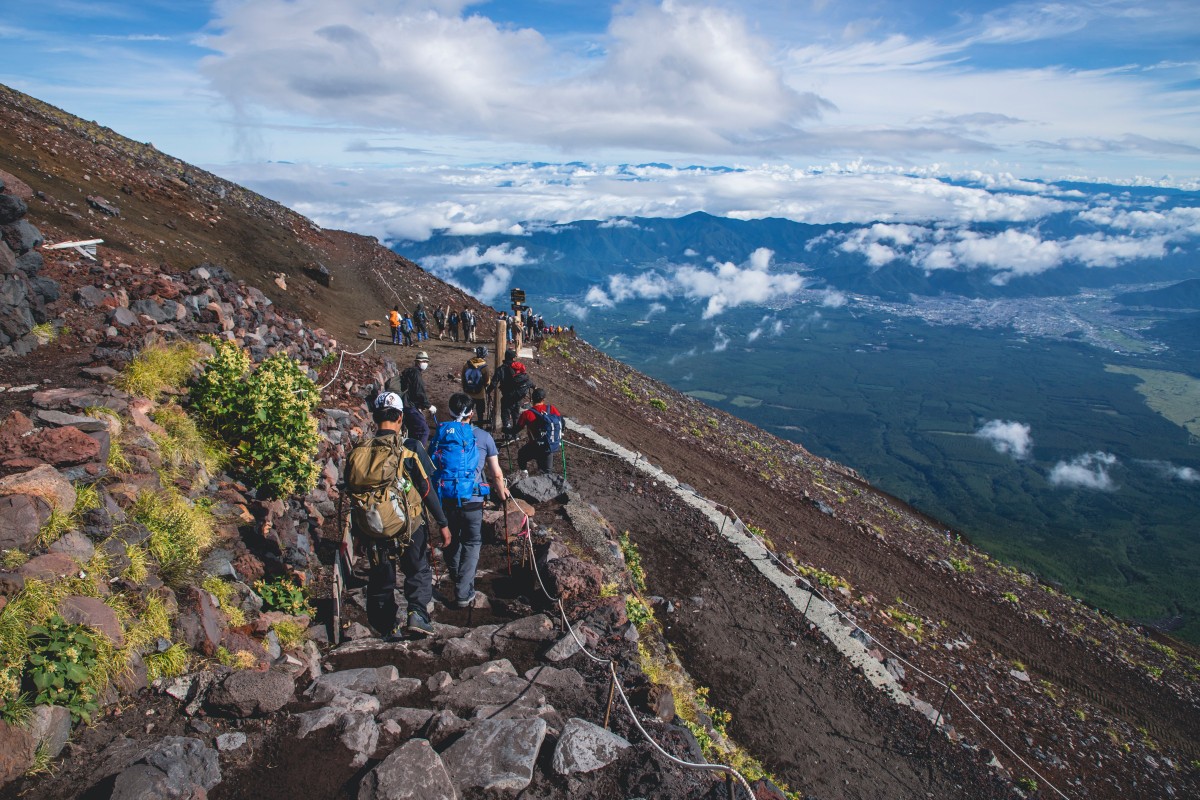 Menjelajah Gunung Fuji: Panduan Lengkap Rute, Tips, dan Waktu Ideal Mendaki